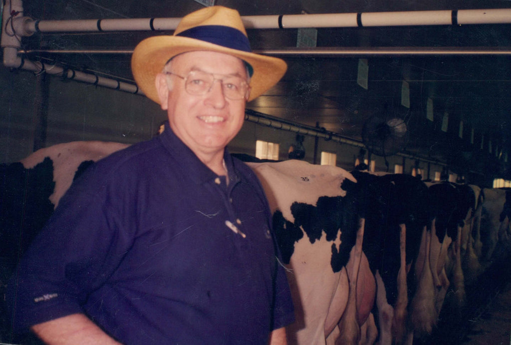 John Hansen with holstein line up